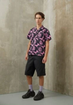 Obey Clothing LANKERSHIM - Hemd - Wild Rose/multi 10 Obey Clothing LANKERSHIM - Hemd - Wild Rose/multi -Indicode Jeans Verkäufe 009df2efc5984bf4a3f9e77c3493d04b