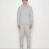 ZIP THRU SCRIPT TRACKSUIT - Jogginghose - Light Grey 2 ZIP THRU SCRIPT TRACKSUIT - Jogginghose - Light Grey -Indicode Jeans Verkäufe 0443620f972c4daf91044d2609cc119c