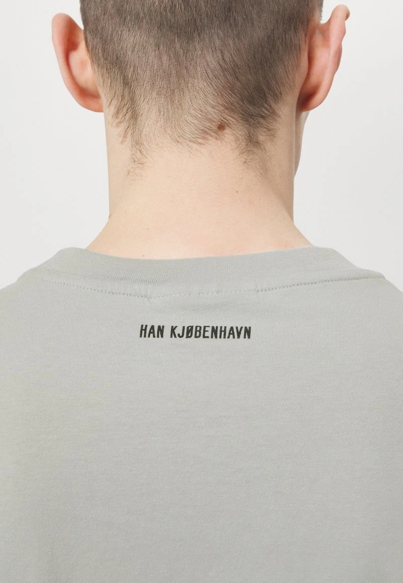 ARTWORK REGULAR TEE SHORT SLEEVE - T-Shirt Print - Light Grey 8 ARTWORK REGULAR TEE SHORT SLEEVE - T-Shirt Print - Light Grey – Bild 6