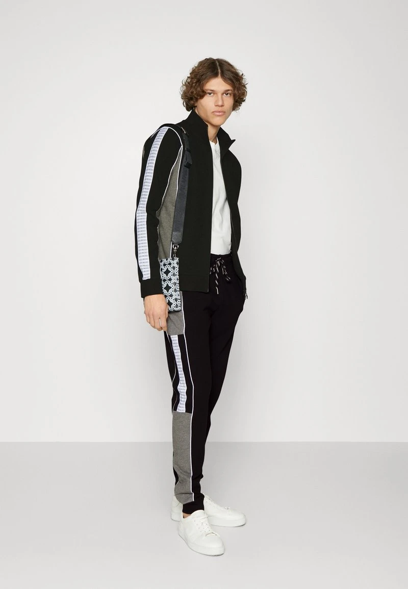 Bikkembergs GYM SUIT SWEATJACKET AND SWEATPANTS - Sweatjacke - Black 4 Bikkembergs GYM SUIT SWEATJACKET AND SWEATPANTS - Sweatjacke - Black – Bild 2