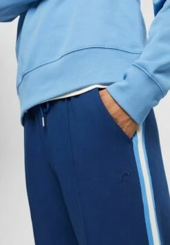 ESPRIT MIT WEITEM BEIN - Jogginghose - Ink 11 ESPRIT MIT WEITEM BEIN - Jogginghose - Ink -Indicode Jeans Verkäufe 25258d3a26be4444a9e09e35caf84a54