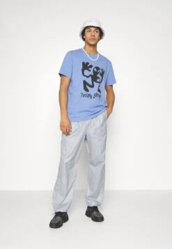 Nike Sportswear AIR PANT - Jogginghose - Wolf Grey 13 Nike Sportswear AIR PANT - Jogginghose - Wolf Grey -Indicode Jeans Verkäufe 3b08b0991b744104a23c9330226cbbe6