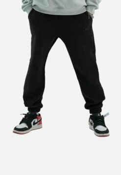 BASIC OVERSIZE - Jogginghose - Schwarz -Indicode Jeans Verkäufe 41d0cf47cc6044dda9eaad9300154d0c