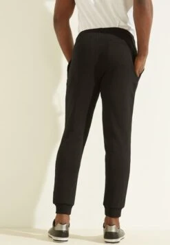 Guess Jogginghose - Schwarz 10 Guess Jogginghose - Schwarz -Indicode Jeans Verkäufe 45cdf82a59104fdea3ea6a98d382fbec