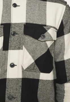 Only & Sons ONSMILO OVERSHIRT - Hemd - Black -Indicode Jeans Verkäufe 47d7c75e1eae4fb38edd9031a1f74a35