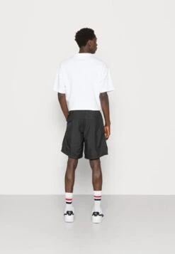 The North Face HYDRENALINE - Shorts - Black 10 The North Face HYDRENALINE - Shorts - Black -Indicode Jeans Verkäufe 4936fa15b2e7492aaf68344066d3a523