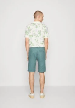 Tom Tailor SLIM BERMUDA - Shorts - Deep Bluish Green 10 Tom Tailor SLIM BERMUDA - Shorts - Deep Bluish Green -Indicode Jeans Verkäufe 4a5bdadf3da64a8db96353f6fe378be7