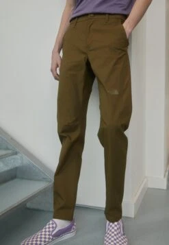 The North Face HERITAGE TAPERED - Chino - Military Olive 11 The North Face HERITAGE TAPERED - Chino - Military Olive -Indicode Jeans Verkäufe 52c431c22f0b4a6abf0f14d380fa6966