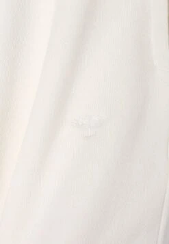 FYNCH-HATTON Shorts - Ecru 10 FYNCH-HATTON Shorts - Ecru -Indicode Jeans Verkäufe 52c63f6a923a4923880d1978ff65e7b0