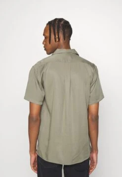 Libertine-Libertine CAVE - Hemd - Olive -Indicode Jeans Verkäufe 5a0ae5323d554c019a9697d365da783e