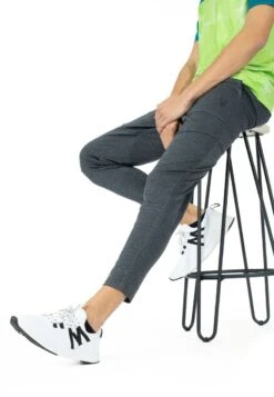 Spyder Jogginghose - Anthracite 11 Spyder Jogginghose - Anthracite -Indicode Jeans Verkäufe 5b02302f438546dc8d3fdf5d3380dac9