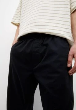 PULL & BEAR BASIC - Jogginghose - Black -Indicode Jeans Verkäufe 5b1e3176a5924874b1eb14ca20a30fcd