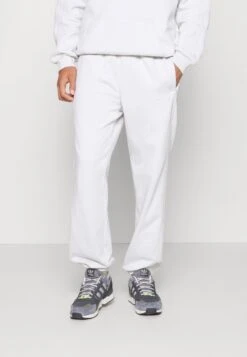 Adidas Originals ESS LOGO - Jogginghose - Orbit Grey -Indicode Jeans Verkäufe 5db6d3c1ba334be5a54891c103e3fb31