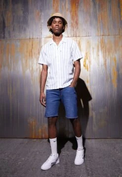 HEMMED - Jeans Shorts - Bleu Eyes Break