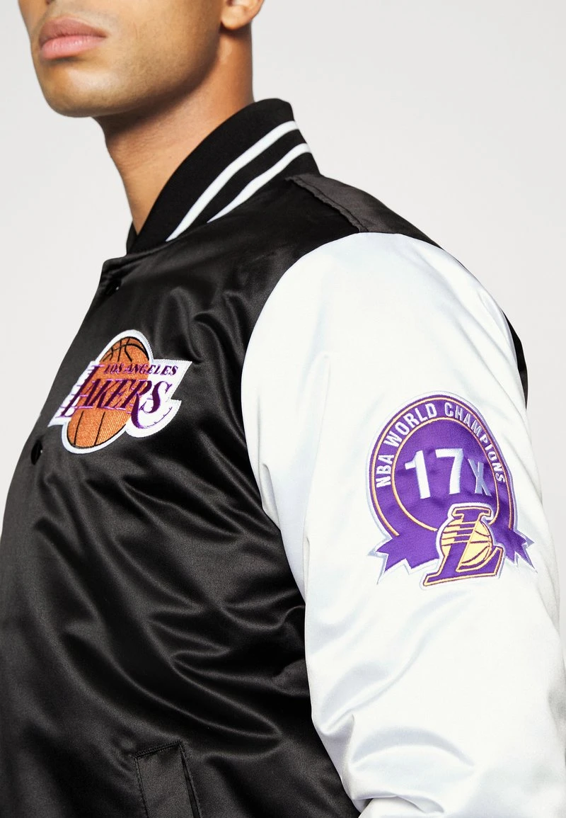 Mitchell & Ness NBA LOS ANGELES LAKERS TEAM ORIGINS VARSITY JACKET - Trainingsjacke - Black / White 7 Mitchell & Ness NBA LOS ANGELES LAKERS TEAM ORIGINS VARSITY JACKET - Trainingsjacke - Black / White – Bild 5