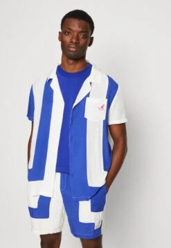 Kangol PICOLLO SHIRT UNISEX - Hemdbluse - Blue/white 11 Kangol PICOLLO SHIRT UNISEX - Hemdbluse - Blue/white -Indicode Jeans Verkäufe 88285358241142d5b659c9ec365dc28b