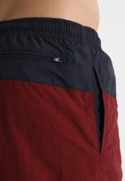 URBAN CLASSICS BLOCK SWIM SHORTS - Badeshorts - Navy/burgundy 10 URBAN CLASSICS BLOCK SWIM SHORTS - Badeshorts - Navy/burgundy -Indicode Jeans Verkäufe 9aa4013023d143579c8c57cb7fdc3907