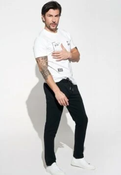 Blaze - Jogginghose - Black 9 Blaze - Jogginghose - Black -Indicode Jeans Verkäufe a4f1fb556502499c95a6f974b0402050