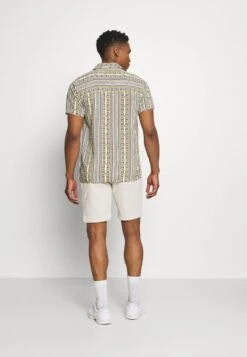 Redefined Rebel Shorts - Stone -Indicode Jeans Verkäufe b6ace980bce443f1ad2be8177eefaa98