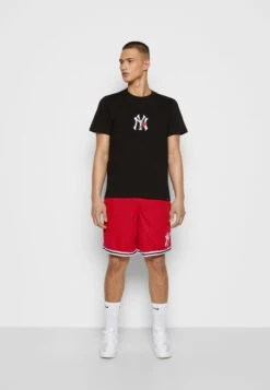 47 NEW YORK YANKEES BACK COURT GRAFTON - Shorts - Red -Indicode Jeans Verkäufe c010666d726242ad93a50a851bd63d1b
