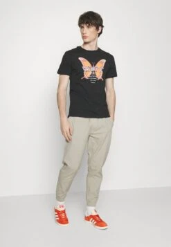 BRAVE SOUL BENSONLIGHT - Stoffhose - Stone -Indicode Jeans Verkäufe c5fe88e680b941638143e192da64d514