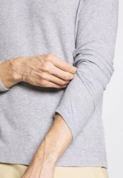 NN07 CLIVE - Langarmshirt - Grey Melange -Indicode Jeans Verkäufe c8421131f48946e6a7f3cd9280f33721