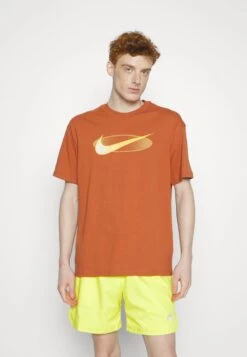 Nike Sportswear TEE - T-Shirt Print - Dark Russet -Indicode Jeans Verkäufe ce3ba79f7aed4e97962702530fe22836