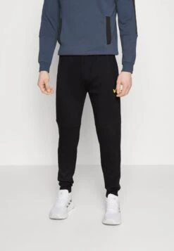Lyle & Scott POCKET BRANDED TRACKIES - Jogginghose - Jet Black