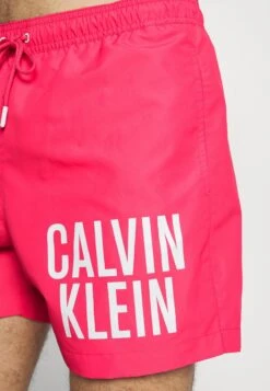 Calvin Klein Swimwear MEDIUM DRAWSTRING - Badeshorts - Pink Flash 11 Calvin Klein Swimwear MEDIUM DRAWSTRING - Badeshorts - Pink Flash -Indicode Jeans Verkäufe dda03a2c6f2c4a5db344a1e5104a2023