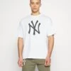 NEW ERA MLB NEW YORK YANKEES LEAGUE ESSENTIALS OVERSIZED TEE - Vereinsmannschaften - White/black -Indicode Jeans Verkäufe e38b45ff5e294c3d9827e6c7a4aa4398