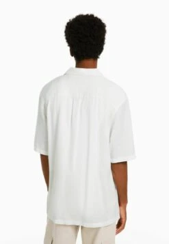 BERSHKA RUSTIC SHORT SLEEVE - Hemd - Off White -Indicode Jeans Verkäufe ec2269e70226417587243f1ebb3a768a