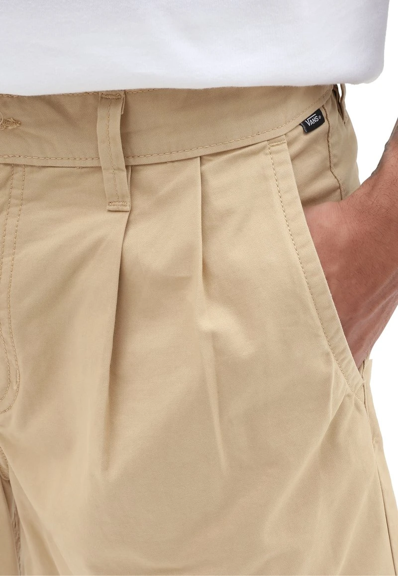 Vans AUTHENTIC CHINO PLEATED LOOSE - Shorts - Medium Brown 5 Vans AUTHENTIC CHINO PLEATED LOOSE - Shorts - Medium Brown – Bild 3