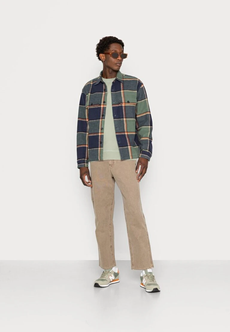 Indicode Jeans Verkäufe -Indicode Jeans Verkäufe 04a59142d20740d6a7dd869bbcbdb17f 768x1109 1